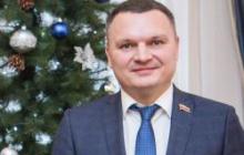 Председатель Думы поздравил коллективы учебных учреждений с наступающими праздниками