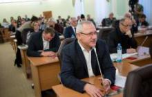 Депутаты выделили средства на расселение аварийных домов и повышение зарплат сотрудникам трамвайно-троллейбусного управления