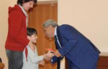 Депутаты содействуют развитию детского шахматного спорта