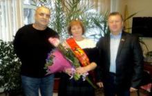 Депутаты поздравили директора школы № 16 с юбилеем 