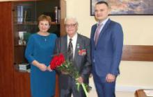 Депутаты поздравили Ивана Чучалина с юбилеем