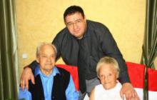 Степан Руденко поздравил семью Долгих с «бриллиантовой свадьбой»