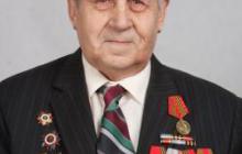 Владимир Мамонтов поздравил ветерана с 91-м Днем рождения
