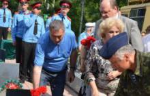 Депутаты Думы города Томска почтили память героя Великой Отечественной войны Николая Дианова вместе с руководителями области и города, представителями общественных организаций