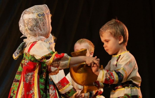 В Томске прошел конкурс народного танца «Сибирская Матрешка»