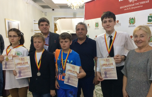 В Томске состоялся детский шахматный турнир