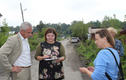 Депутат помог жителям частного сектора Черемошников решить проблему подтопления дворов