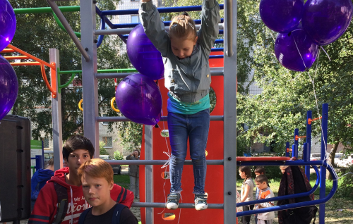 В Ленинском районе прошли детские праздники во дворах 