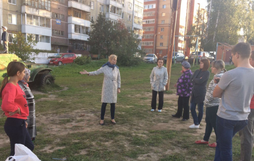 Светлана Карманова провела дворовые встречи на округе