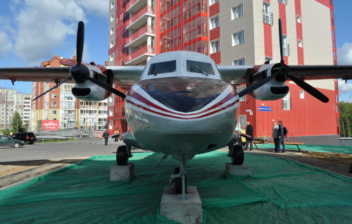 На Иркутском тракте прошло открытие площадки с самолетом