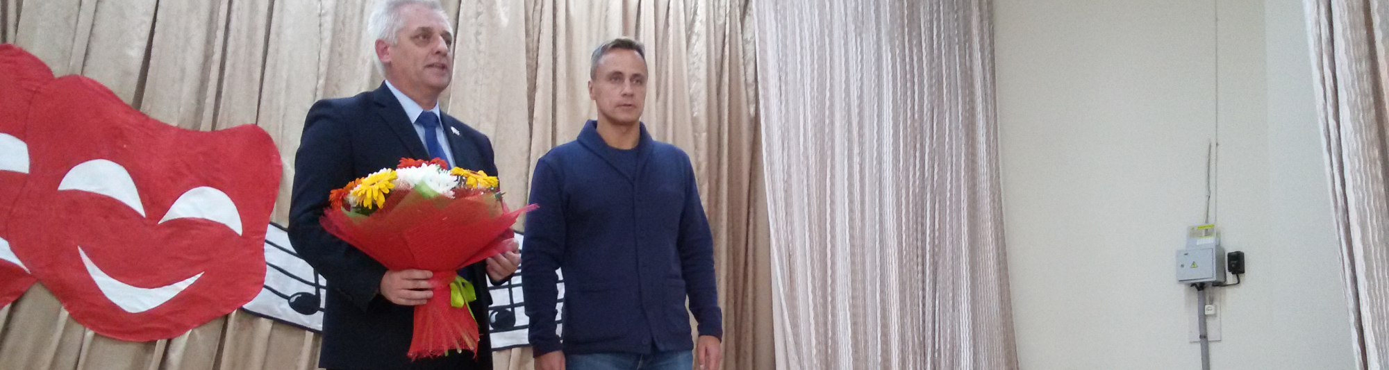 Виктор Носов и Владимир Самокиш поздравили дошкольных работников с Днем воспитателя