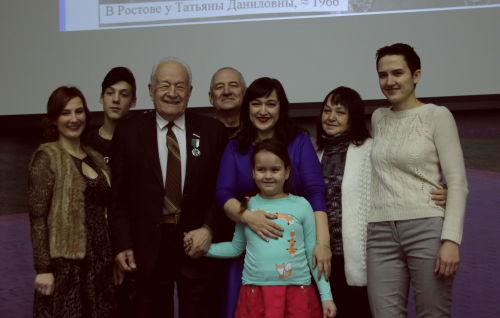 Председатель Думы поздравил Льва Пичурина с 90-летием