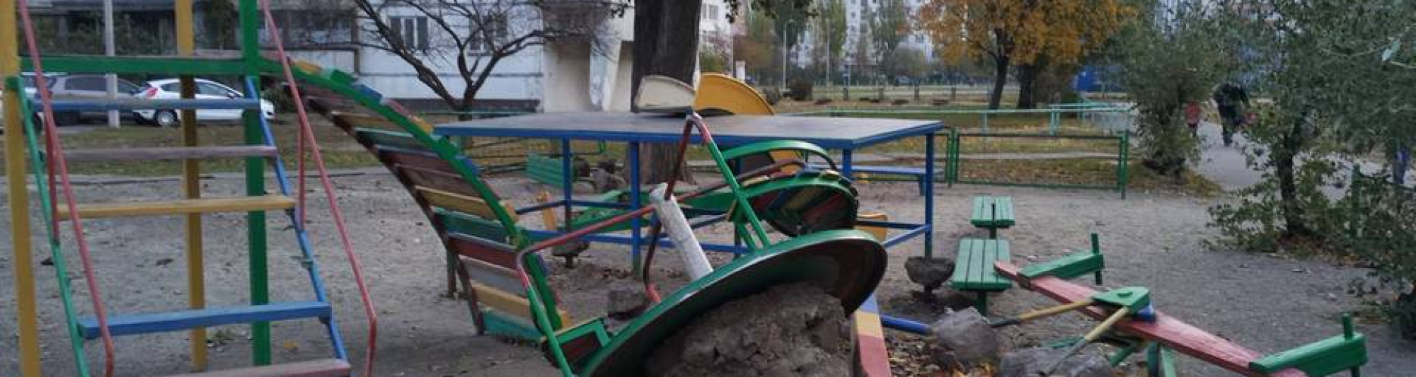 Более 70 старых детских площадок были отремонтированы в текущем году
