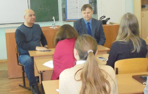 Игорь Морозов провел встречи с педагогическими коллективами округа