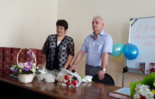 Виктор Носов поздравил сотрудников центра социальной защиты населения Советского района с профессиональным праздником