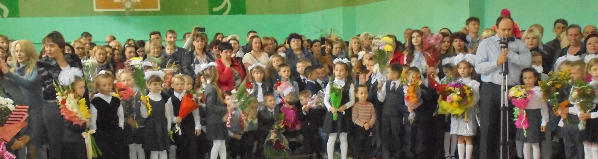Игорь Морозов поздравил учеников 56-й гимназии и школы № 11