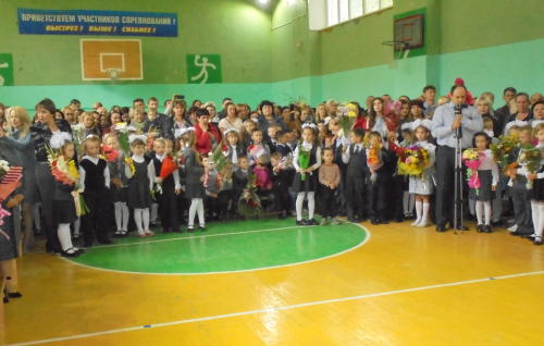 Игорь Морозов поздравил учеников 56-й гимназии и школы № 11