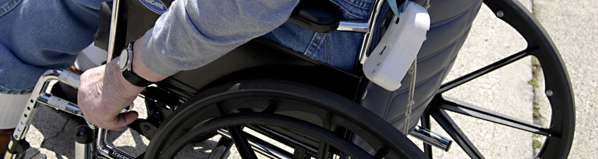 Сергей Кулижский помог ветерану войны получить инвалидную коляску