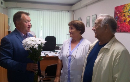 Олег Правдин поздравил семейные пары Ленинского района
