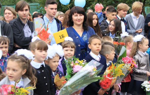 Сергей Панов поздравил школьников и педагогов Мичуринского округа с Днем знаний