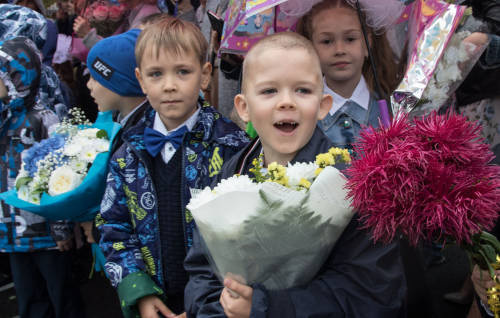 Сергей Панов поздравил школьников и педагогов с началом учебного года