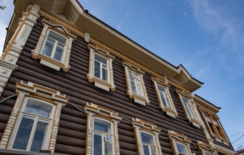 Депутаты предлагают включить в проект бюджета - 2021 средства на завершение ремонта дома по пр. Ленина, 56 