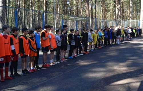 Турнир по мини-футболу прошел в День Победы в Томске