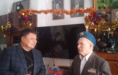 Чингис Акатаев поздравил ветеранов