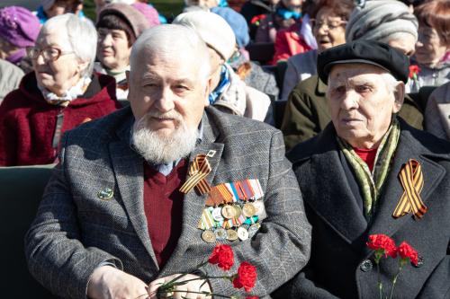 День Победы в Томске, возложение цветов к Вечному огню 