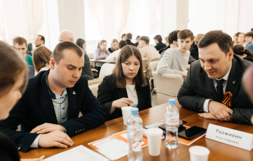 Депутаты городской Думы приняли участие в музыкальной викторине «Песни Победы»