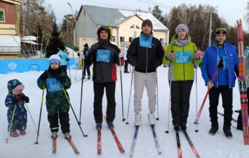 Городские депутаты приняли участие в «Лыжне России»