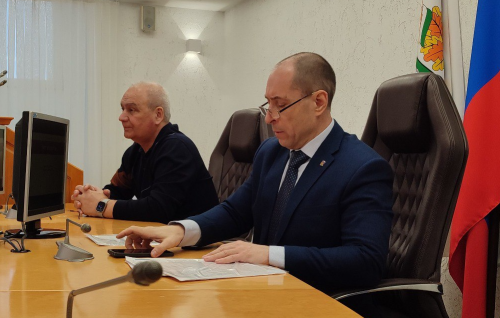 Очистку тротуаров и ремонт дорог обсудили сегодня на комитете городского хозяйства