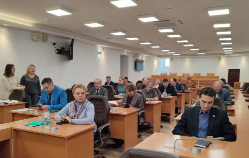 Очистку тротуаров и ремонт дорог обсудили сегодня на комитете городского хозяйства