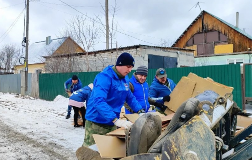Депутаты пришли на помощь жителям Черной речки