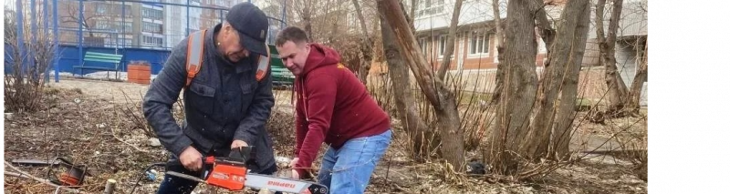 Юрий Полонянкин организовал субботник и решил вопрос с аварийными деревьями