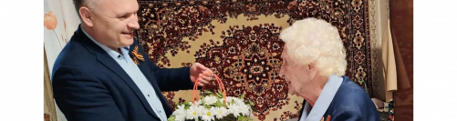 В канун Дня Победы депутат Сергей Панов навестил Надежду Александровну Зубову