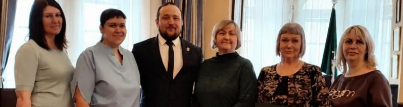 Председатель городской Думы наградил томских волонтеров за помощь СВО