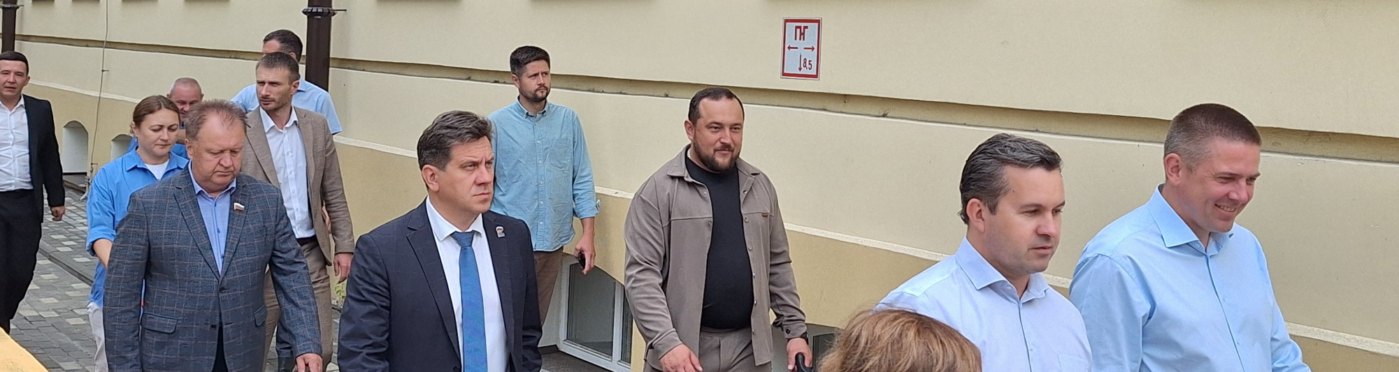 Депутаты держат на постоянном контроле ремонт школ