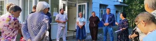 Сергей Сеченов и Лидия Пикалова провели объезд территории в Октябрьском районе