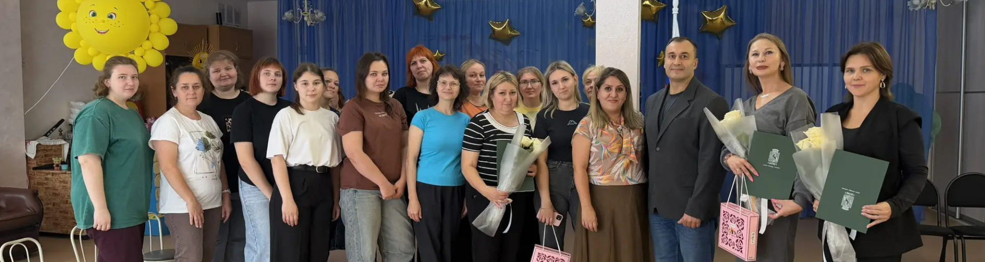 Сергей Кузьминых вручил педагогам Благодарственные письма Думы  